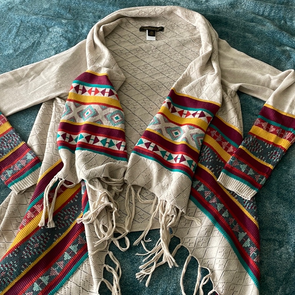 Noble Outfitters Southwest Cardigan